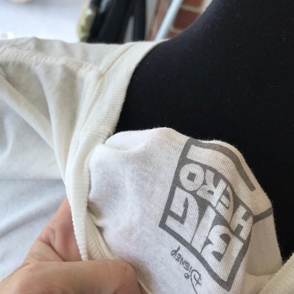 Disney big hero 6 T-shirt - Picture 3 of 4